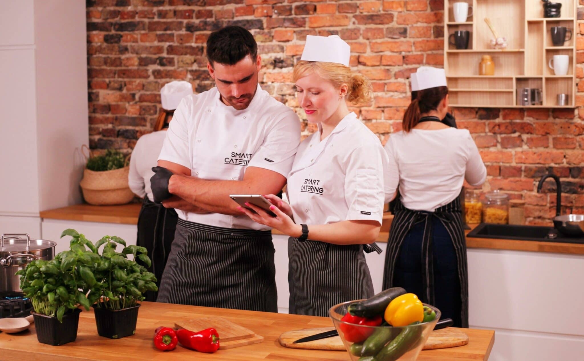 Revolutionierung des kontaktlosen Essens: Wie RFID intelligente Restaurantbestellungen und -bezahlung verbessert