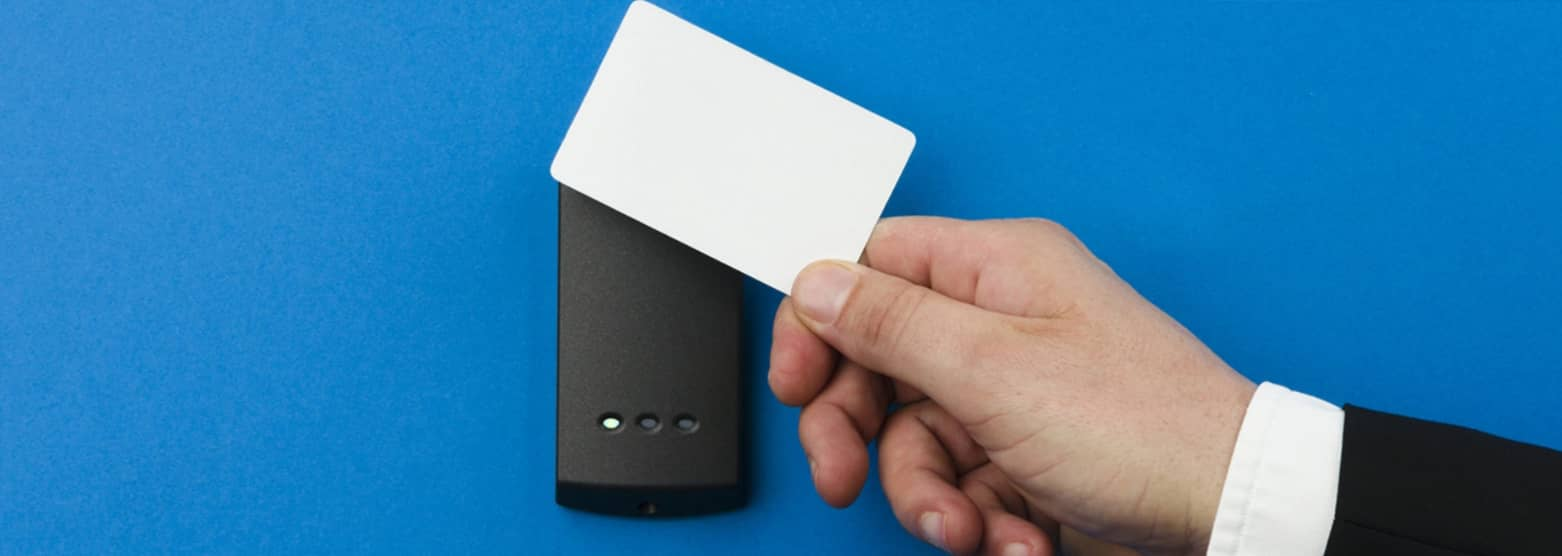 Aufbau eines intelligenten Campus: RFID-gestütztes Ein-Karten-Managementsystem