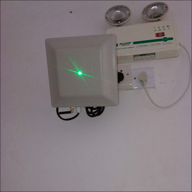 R2000 UHF RFID-Lesegerät für mittlere Reichweite