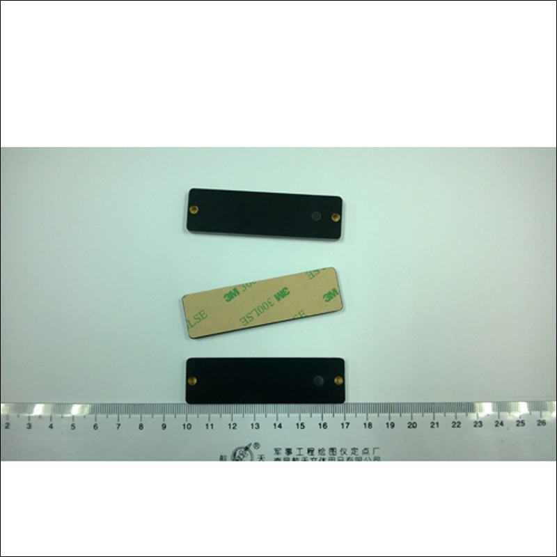 UHF FR-4 Metallplakette 70 x 20 mm