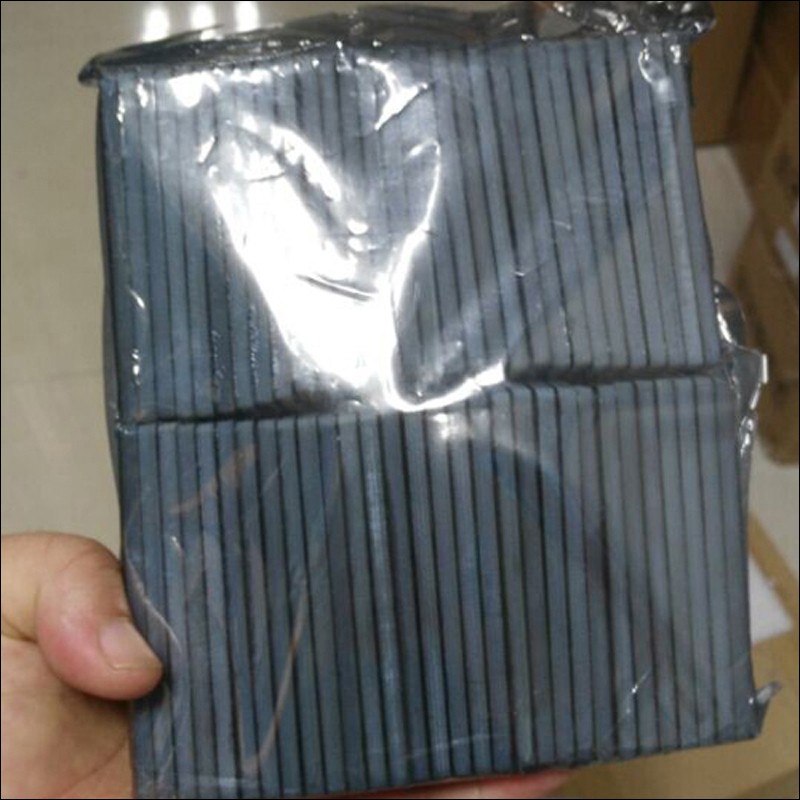 UHF FR-4 Metallplakette 70 x 20 mm