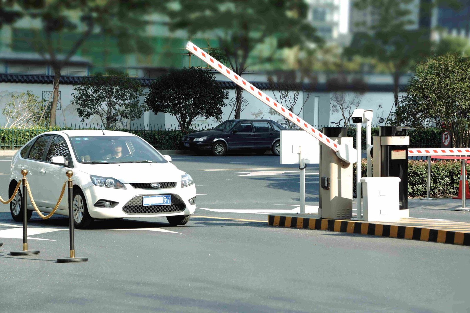 Warum die UHF-RFID-Technologie die Anwesenheitsverwaltung und die Fahrzeugzugangskontrolle revolutioniert
